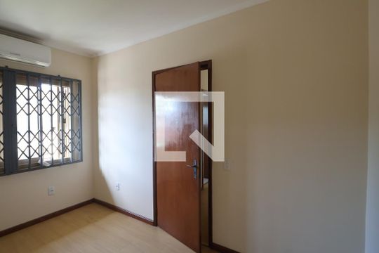 Quarto de apartamento para alugar com 2 quartos, 70m² em Mathias Velho, Canoas