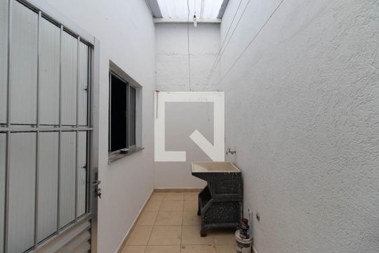 Área de Serviço de casa para alugar com 2 quartos, 140m² em Vila Medeiros, São Paulo