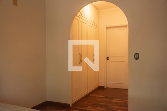 Closet da Suíte 3 de casa à venda com 4 quartos, 282m² em Vila da Saúde, São Paulo