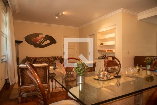 Sala de casa à venda com 4 quartos, 282m² em Vila da Saúde, São Paulo