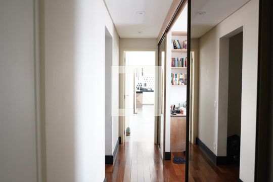 Corredor de apartamento à venda com 3 quartos, 99m² em Mooca, São Paulo