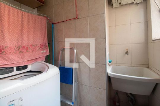 Lavanderia de apartamento à venda com 2 quartos, 58m² em Jardim Santa Josefina, São Paulo