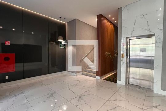 Hall de entrada de apartamento à venda com 2 quartos, 107m² em Centro, Belo Horizonte