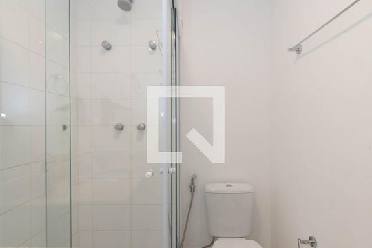 Banheiro de apartamento à venda com 1 quarto, 33m² em Brooklin, São Paulo