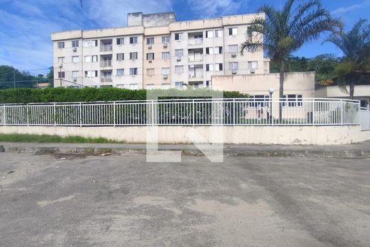 Fachada de apartamento para alugar com 2 quartos, 65m² em Colubandê, São Gonçalo