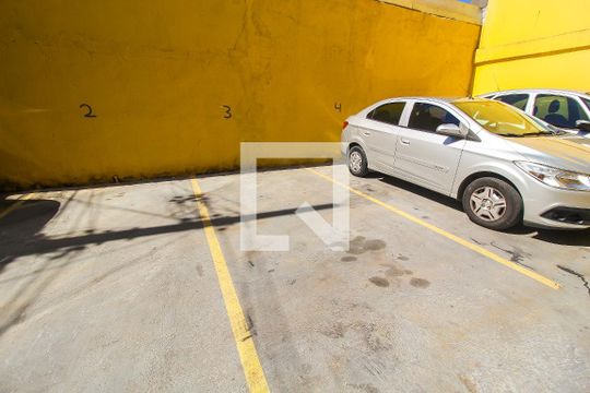 Vaga de casa de condomínio para alugar com 2 quartos, 55m² em Vila Princesa Isabel, São Paulo