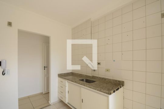 Cozinha de apartamento para alugar com 3 quartos, 65m² em Parque Terra Nova, São Bernardo do Campo