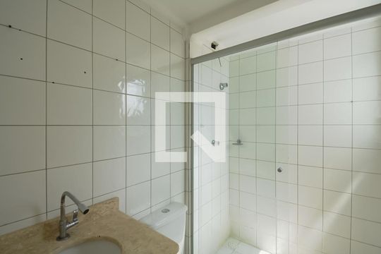 Banheiro Social de apartamento para alugar com 3 quartos, 65m² em Parque Terra Nova, São Bernardo do Campo