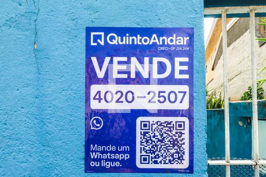 Fachada de casa à venda com 1 quarto, 32m² em Vila Liviero, São Paulo