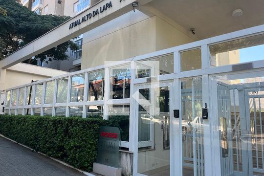 Fachada do Prédio de apartamento para alugar com 2 quartos, 53m² em Lapa, São Paulo
