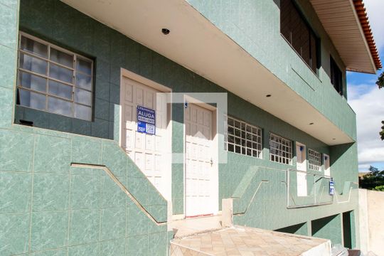 Fachada/Plaquinha de kitnet/studio para alugar com 1 quarto, 18m² em Santa Quiteria, Curitiba
