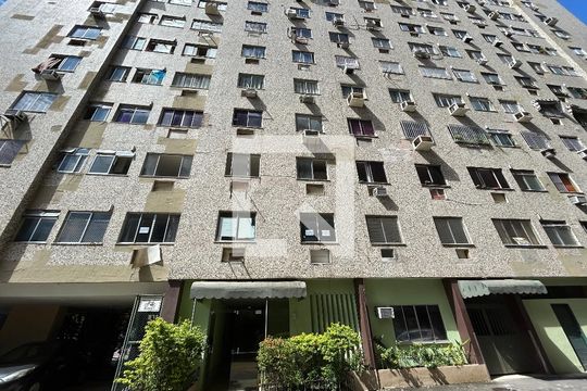 Fachada de apartamento para alugar com 2 quartos, 57m² em Tomás Coelho, Rio de Janeiro