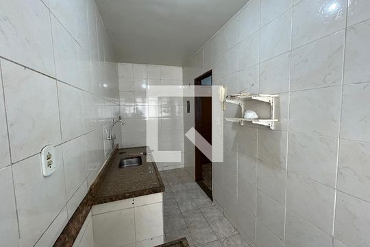 Cozinha de apartamento para alugar com 2 quartos, 57m² em Tomás Coelho, Rio de Janeiro