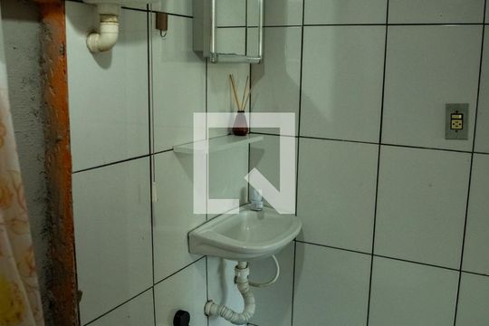 Banheiro de apartamento para alugar com 1 quarto, 100m² em Rocha Sobrinho, Mesquita