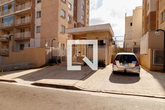 Fachada de apartamento para alugar com 1 quarto, 30m² em Parque Vitoria, São Paulo