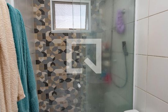 Banheiro da suíte  de apartamento à venda com 2 quartos, 48m² em Centro, Diadema