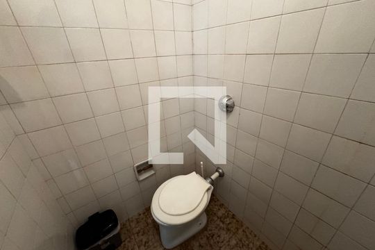 Banheiro 4 de casa à venda com 8 quartos, 400m² em Mangabeiras, Belo Horizonte