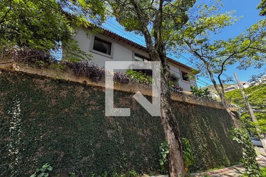 Fachada casa de casa à venda com 8 quartos, 400m² em Mangabeiras, Belo Horizonte