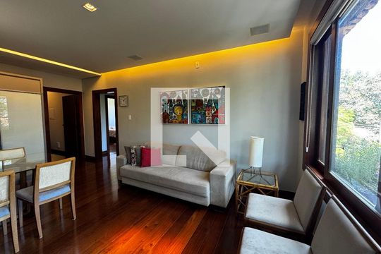 Sala  de casa à venda com 8 quartos, 400m² em Mangabeiras, Belo Horizonte