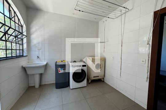 Área de Serviço de casa à venda com 8 quartos, 400m² em Mangabeiras, Belo Horizonte