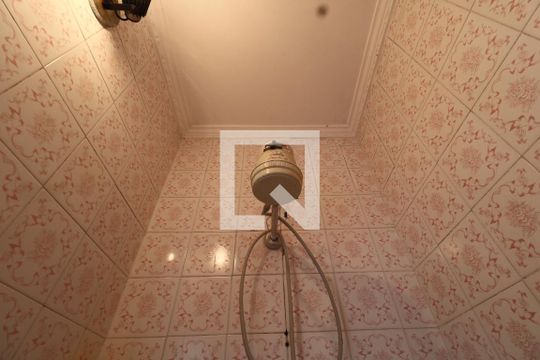 Banheiro 1 - Chuveiro de casa à venda com 4 quartos, 384m² em Vila Francisco Matarazzo, Santo André