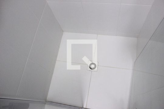 Banheiro de kitnet/studio para alugar com 1 quarto, 38m² em Centro, Guarulhos