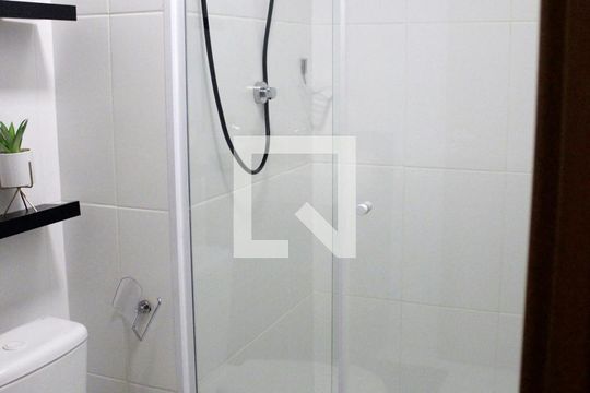 Banheiro de kitnet/studio para alugar com 1 quarto, 38m² em Centro, Guarulhos