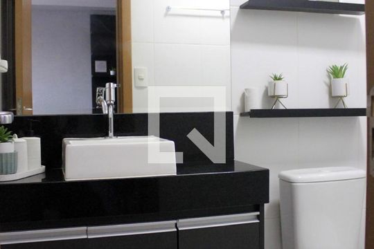 Banheiro de kitnet/studio para alugar com 1 quarto, 38m² em Centro, Guarulhos