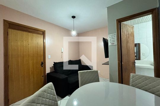 Sala de apartamento para alugar com 2 quartos, 30m² em Centro, São Leopoldo