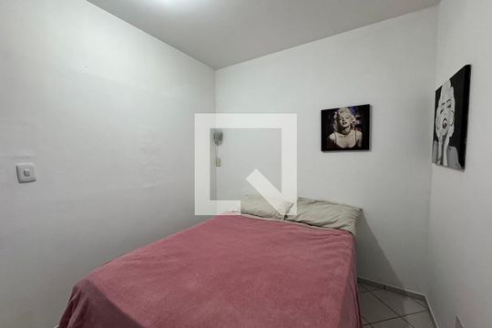 Quarto de apartamento para alugar com 2 quartos, 30m² em Centro, São Leopoldo