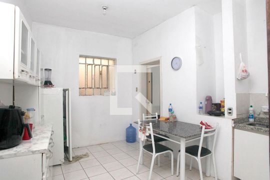 Cozinha de apartamento à venda com 6 quartos, 306m² em São João, Porto Alegre