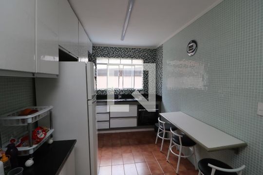 Cozinha Casa 3 de casa à venda com 5 quartos, 240m² em Jardim Cotching, São Paulo