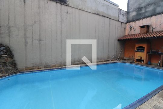 Piscina/Churrasqueira de casa à venda com 5 quartos, 240m² em Jardim Cotching, São Paulo