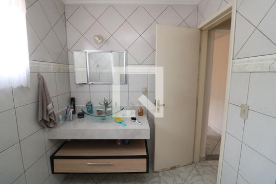 Banheiro Casa 2 de casa à venda com 5 quartos, 240m² em Jardim Cotching, São Paulo