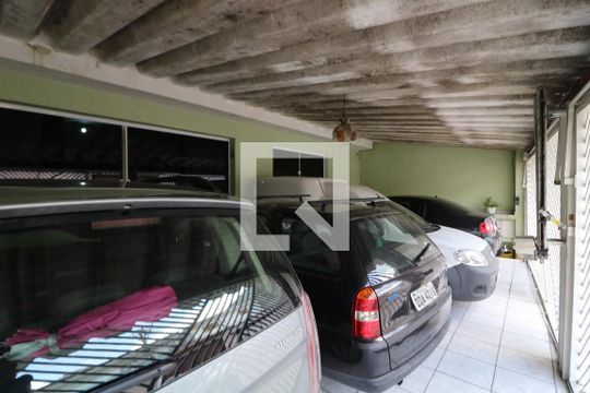 Garagem de casa à venda com 5 quartos, 240m² em Jardim Cotching, São Paulo