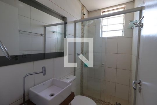 Banheiro de apartamento para alugar com 2 quartos, 48m² em Jardim Castelo Branco, Ribeirão Preto