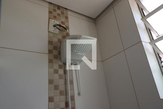 Banheiro de apartamento para alugar com 2 quartos, 48m² em Jardim Castelo Branco, Ribeirão Preto