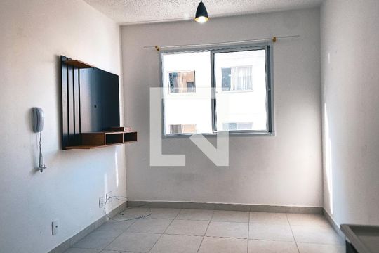 Sala de apartamento para alugar com 2 quartos, 30m² em Jardim Celeste, São Paulo