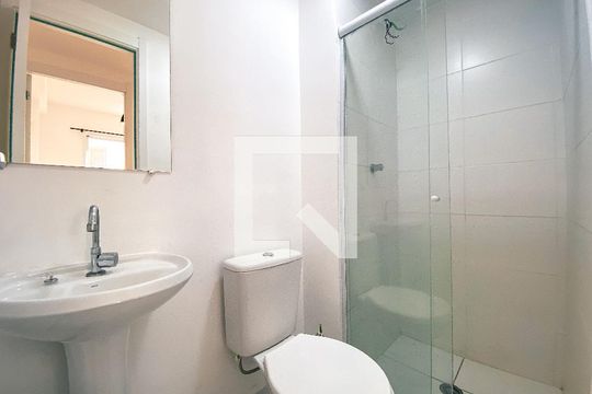 Banheiro de apartamento para alugar com 2 quartos, 30m² em Jardim Celeste, São Paulo