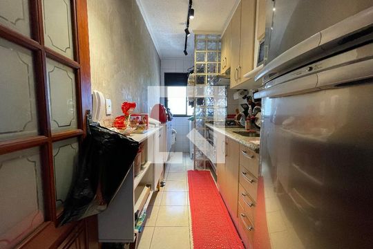 Cozinha de apartamento à venda com 2 quartos, 50m² em Jardim Celeste, São Paulo