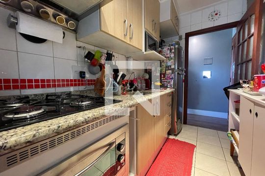 Cozinha de apartamento à venda com 2 quartos, 50m² em Jardim Celeste, São Paulo