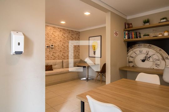 Área comum de apartamento para alugar com 2 quartos, 33m² em Sacoma, São Paulo