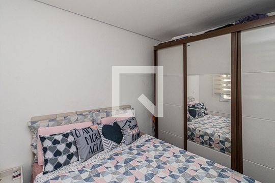 Quarto de apartamento para alugar com 2 quartos, 33m² em Sacoma, São Paulo