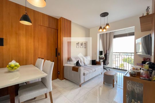 Sala de apartamento para alugar com 1 quarto, 42m² em Jardim Olavo Bilac, São Bernardo do Campo