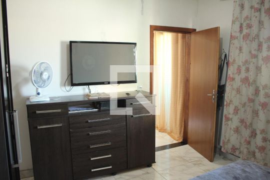 Suíte de casa à venda com 3 quartos, 180m² em Diamante, Belo Horizonte
