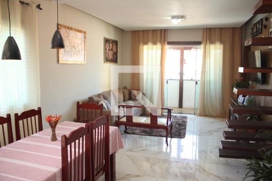 Sala de casa à venda com 3 quartos, 180m² em Diamante, Belo Horizonte