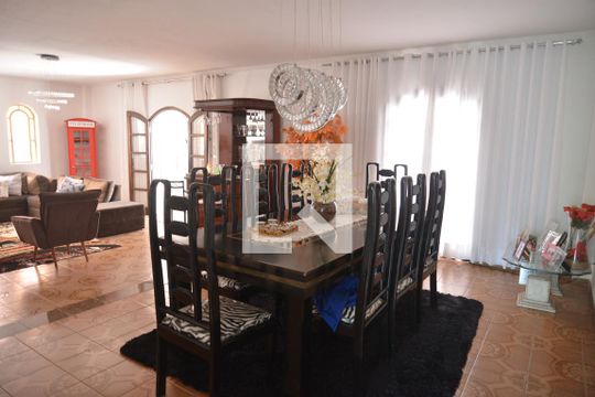 Sala de casa à venda com 5 quartos, 356m² em Jardim Ocara, Santo André