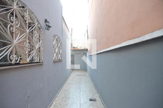 Quintal de casa à venda com 5 quartos, 356m² em Jardim Ocara, Santo André