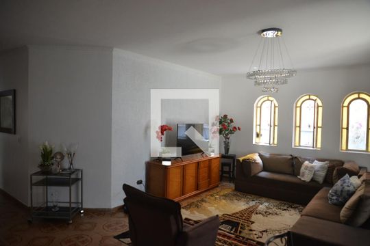 Sala de casa à venda com 5 quartos, 356m² em Jardim Ocara, Santo André