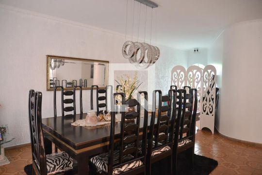 Sala de casa à venda com 5 quartos, 356m² em Jardim Ocara, Santo André